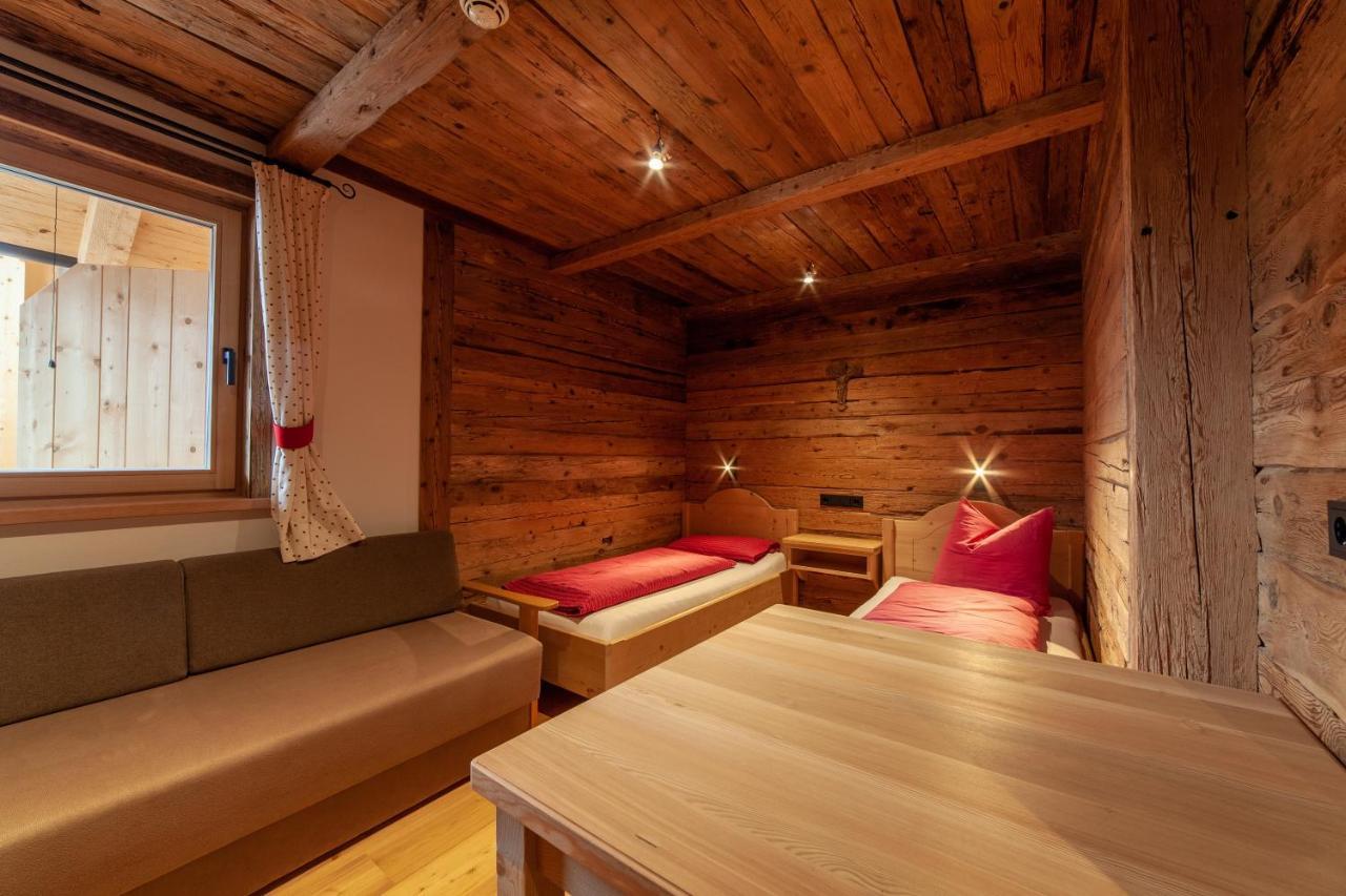 Glinzhof Mountain Natur Resort Agriturismo San Candido Eksteriør bilde