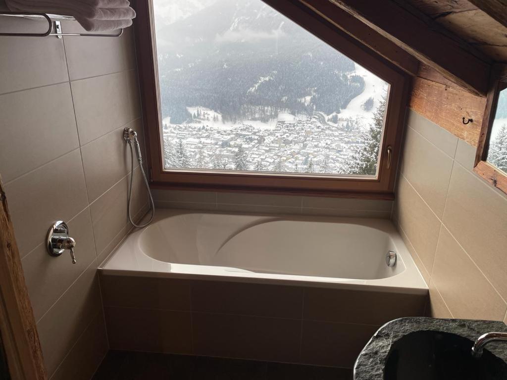 Glinzhof Mountain Natur Resort Agriturismo San Candido Eksteriør bilde