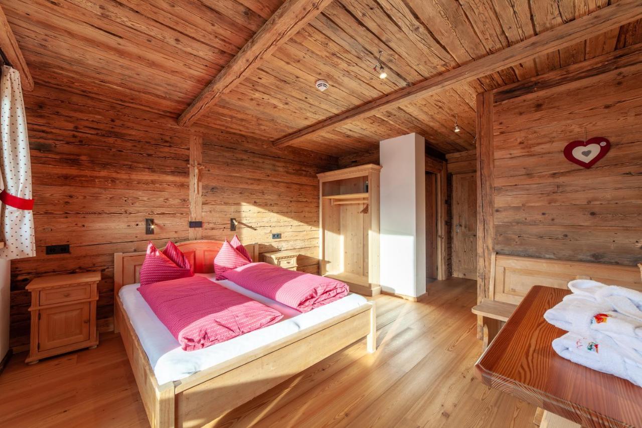 Glinzhof Mountain Natur Resort Agriturismo San Candido Eksteriør bilde